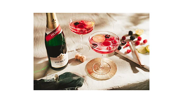 Prickelnde Sommerdrinks mit Henkell